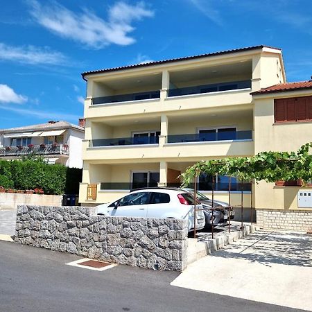 Apartmani Krajinovic 크르크 외부 사진