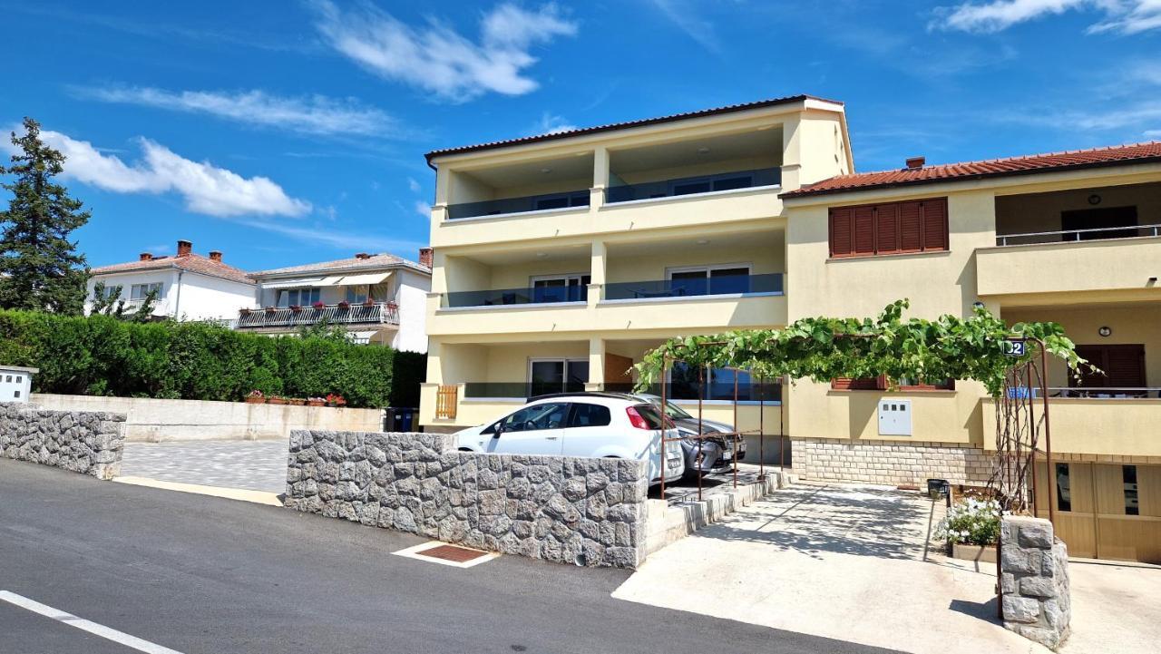 Apartmani Krajinovic 크르크 외부 사진