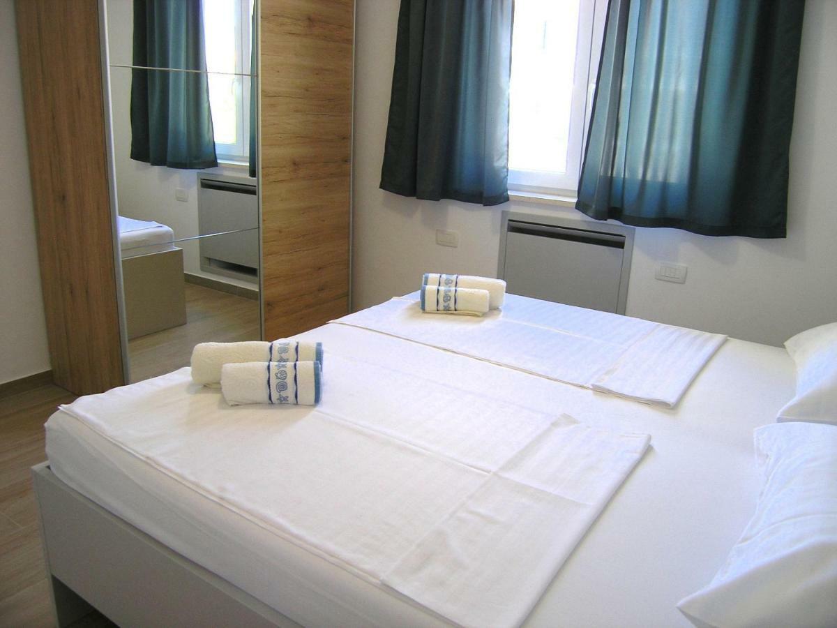 Apartmani Krajinovic 크르크 외부 사진