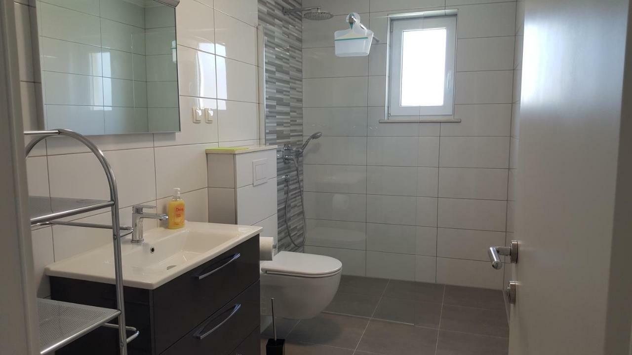 Apartmani Krajinovic 크르크 외부 사진